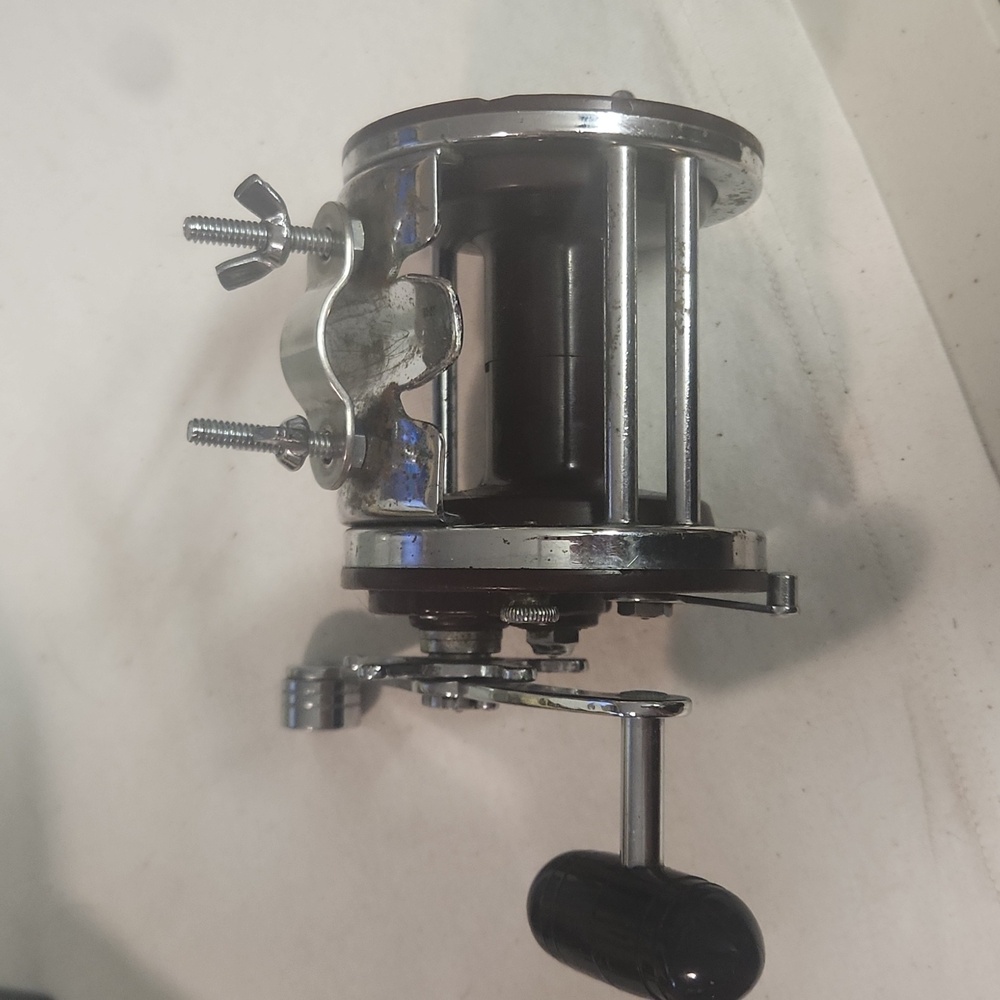 Vintage Penn JigMaster 500 Fishing Reel Working